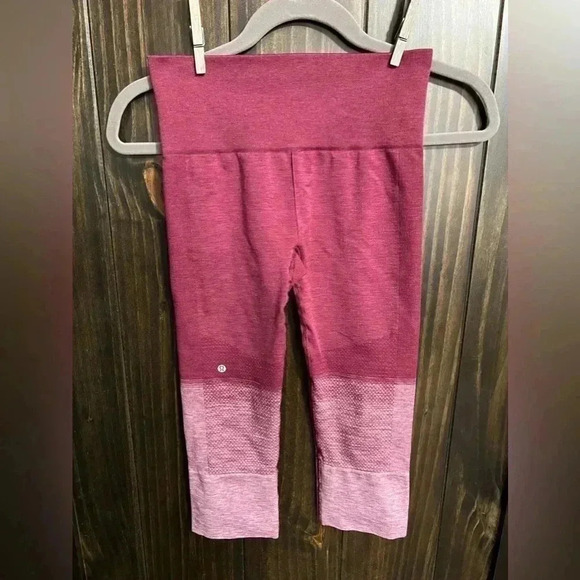 Lululemon Crop Compression Leggings. Size:4. Color: Gradient Burgundy - Picture 5 of 14